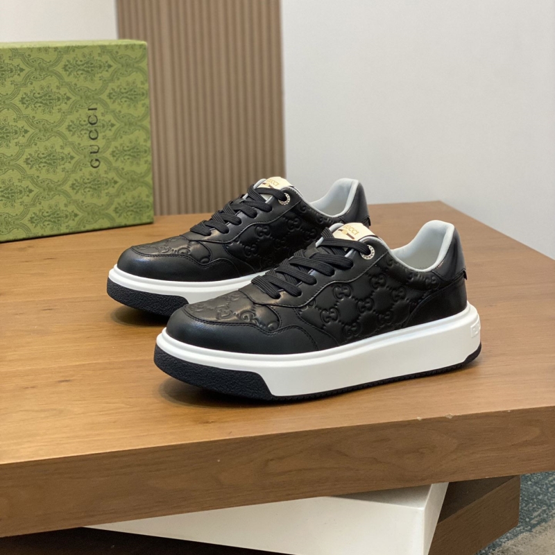 G*u*i casual shoes
